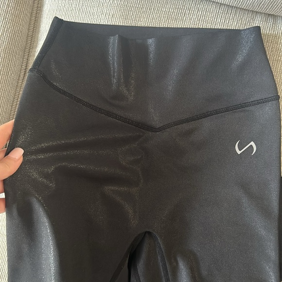 Small Black Leggings - Picture 2 of 6